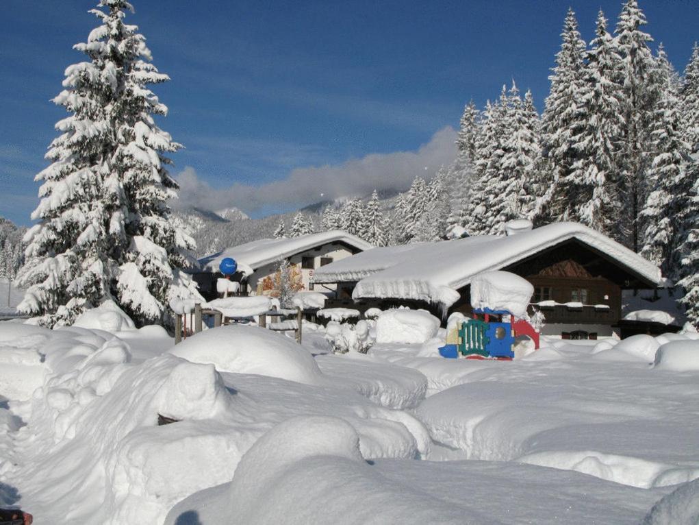 Landgasthof Sonnenhof Krün Exterior foto